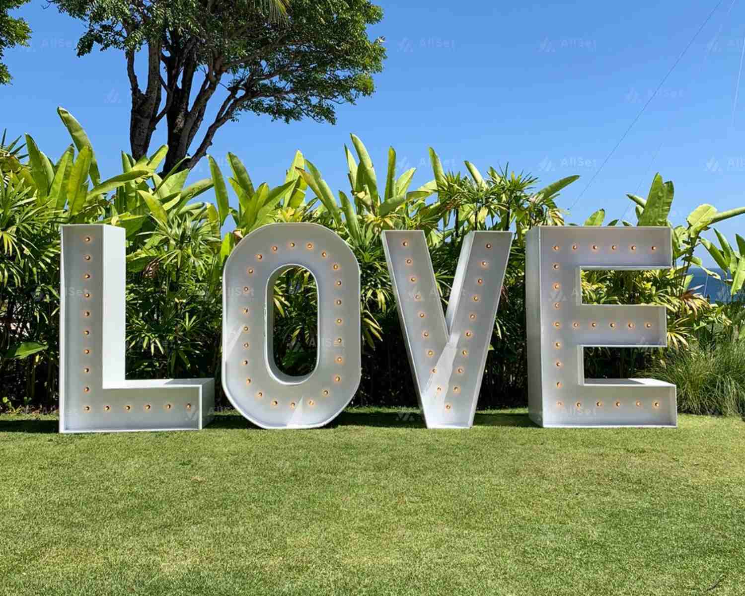 Giant Love Marquee Letter